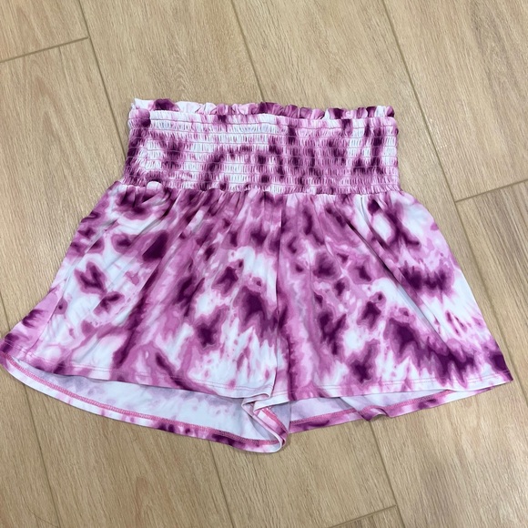BCBGeneration High-Waisted Tie-Dye Shorts - Picture 1 of 3